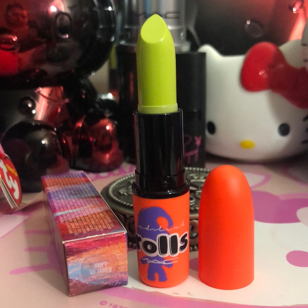 MAC Cosmetics LE Cremesheen Lipstick - Can’t be Tamed
